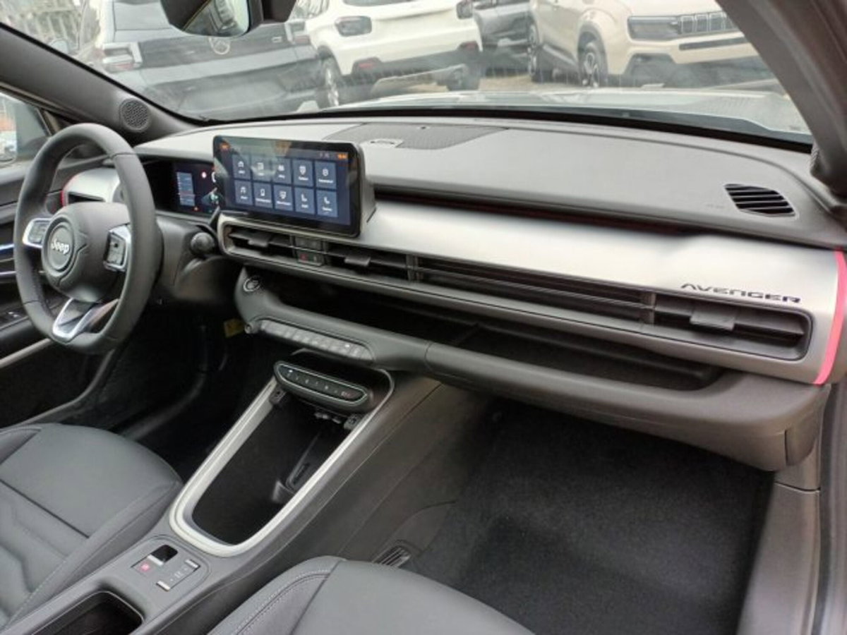 Jeep Avenger 1.2 turbo Summit fwd 100cv (9)
