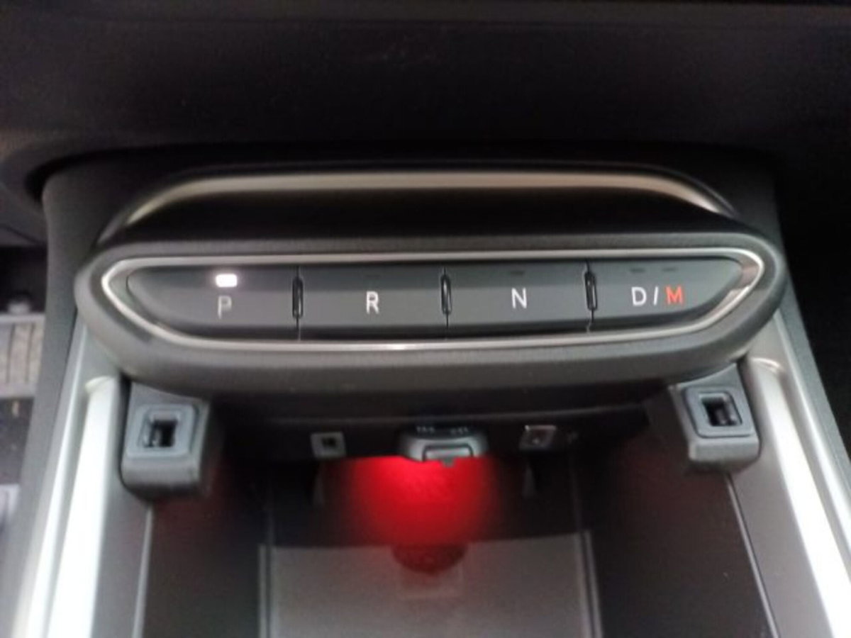 Jeep Avenger 1.2 turbo Summit fwd 100cv (14)