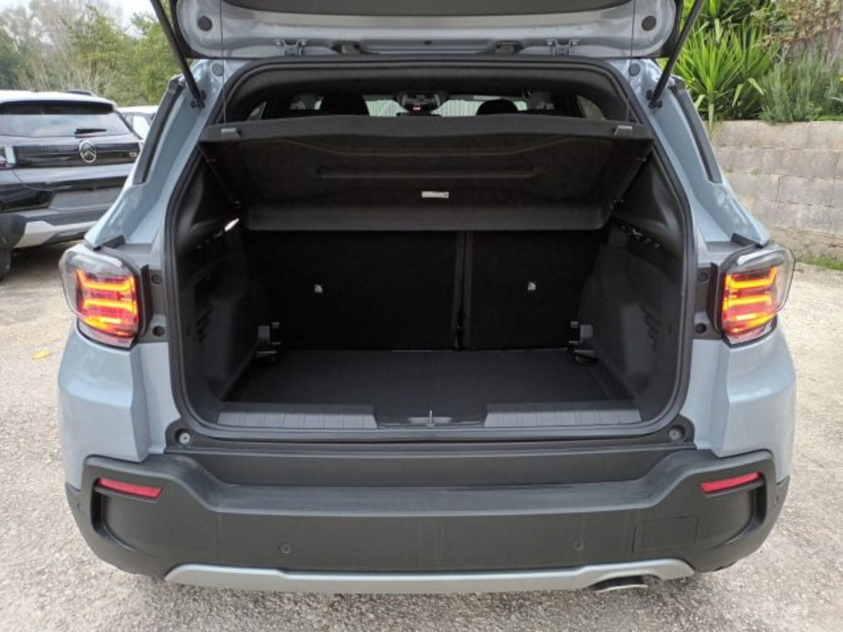Jeep Avenger 1.2 turbo Summit fwd 100cv (18)