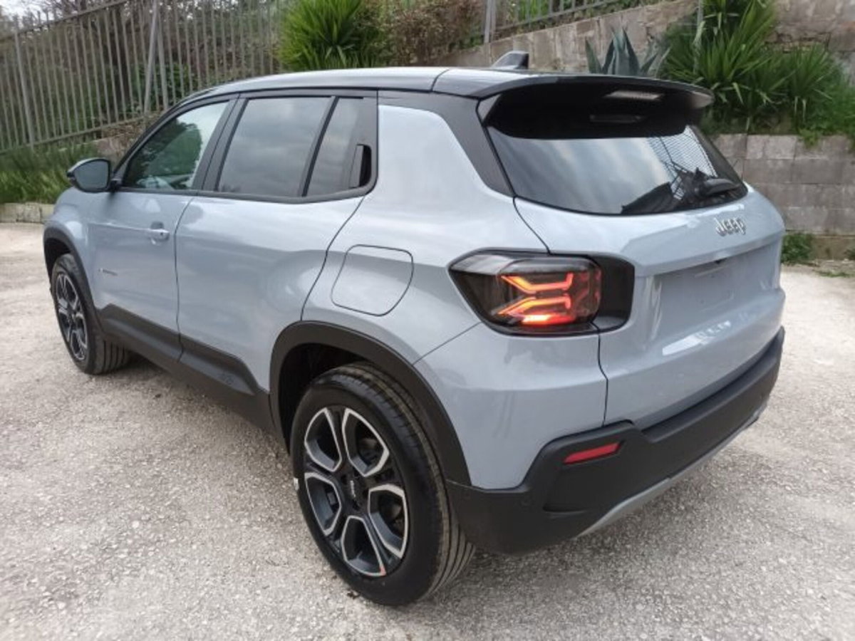 Jeep Avenger 1.2 turbo Summit fwd 100cv (4)