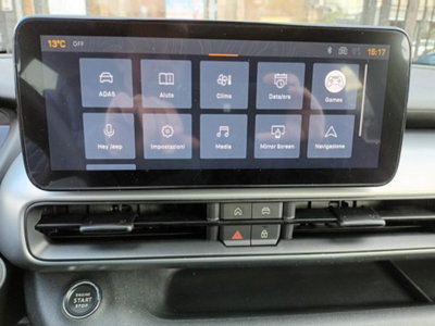 Jeep Avenger 1.2 turbo Summit fwd 100cv (10)