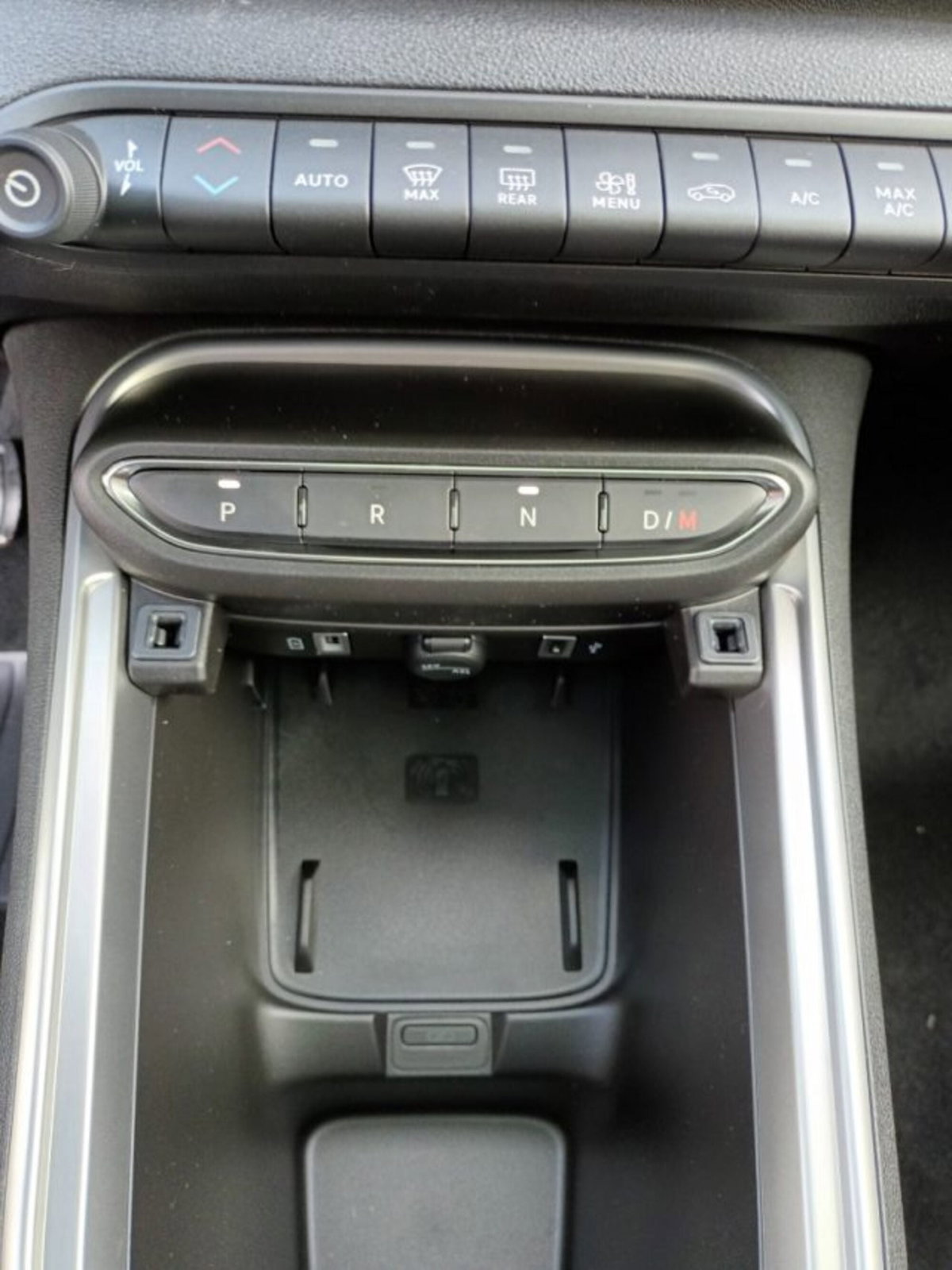 Jeep Avenger 1.2 turbo Summit fwd 100cv (12)