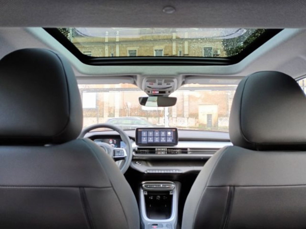 Jeep Avenger 1.2 turbo Summit fwd 100cv (14)