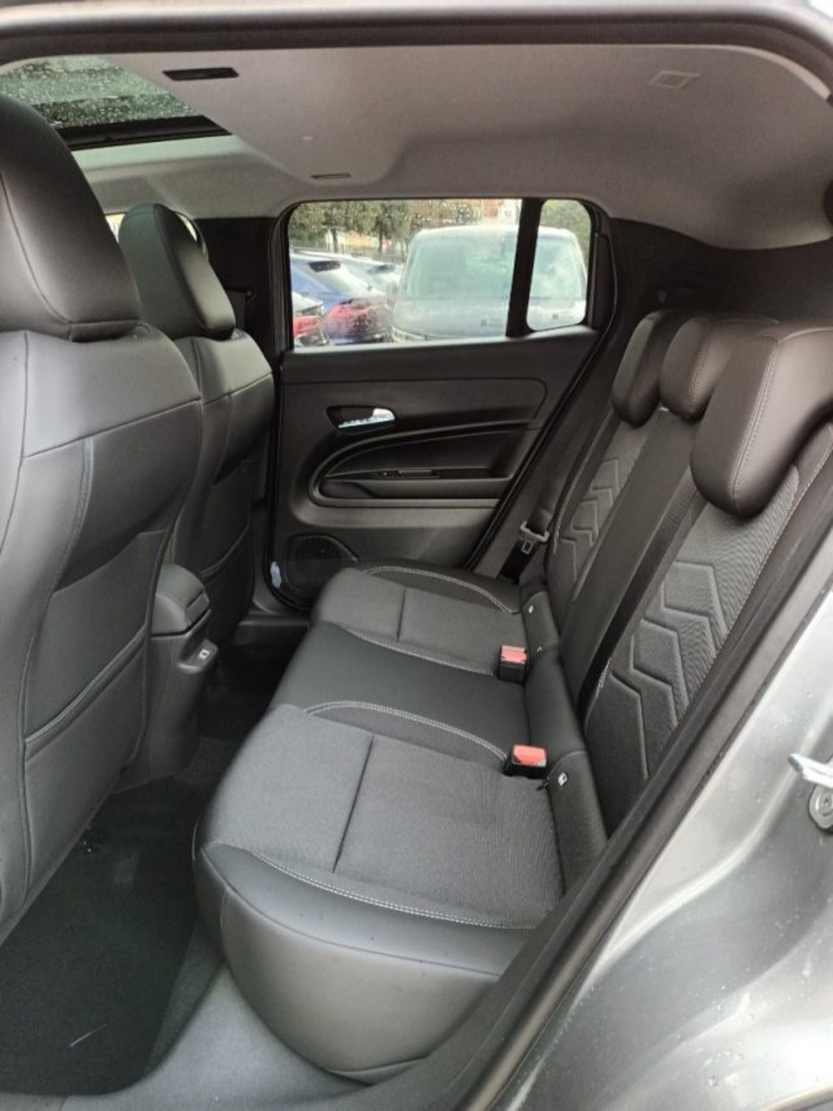 Jeep Avenger 1.2 turbo Summit fwd 100cv (6)