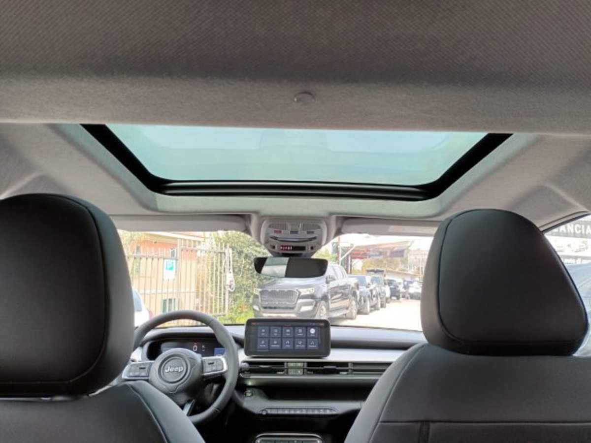Jeep Avenger 1.2 turbo Summit fwd 100cv (13)