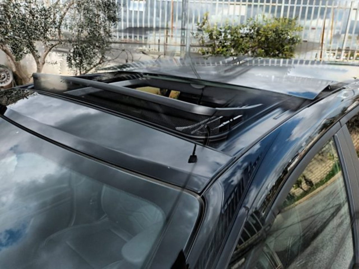 Jeep Avenger 1.2 turbo Summit fwd 100cv (16)