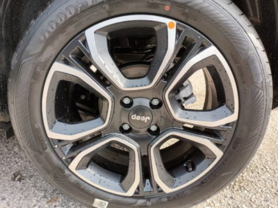 Jeep Avenger 1.2 turbo Summit fwd 100cv (17)