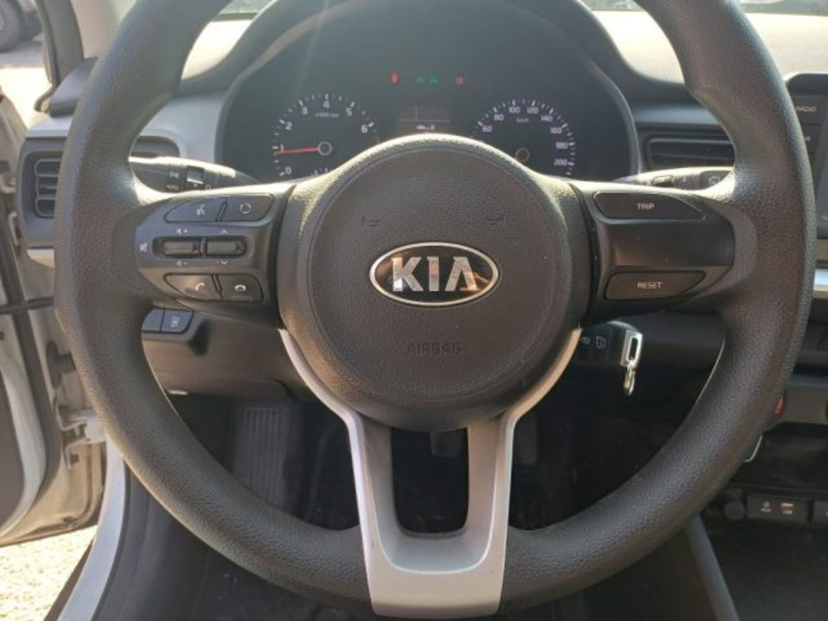 Kia Stonic 1.4 MPI EcoGPL Urban (11)