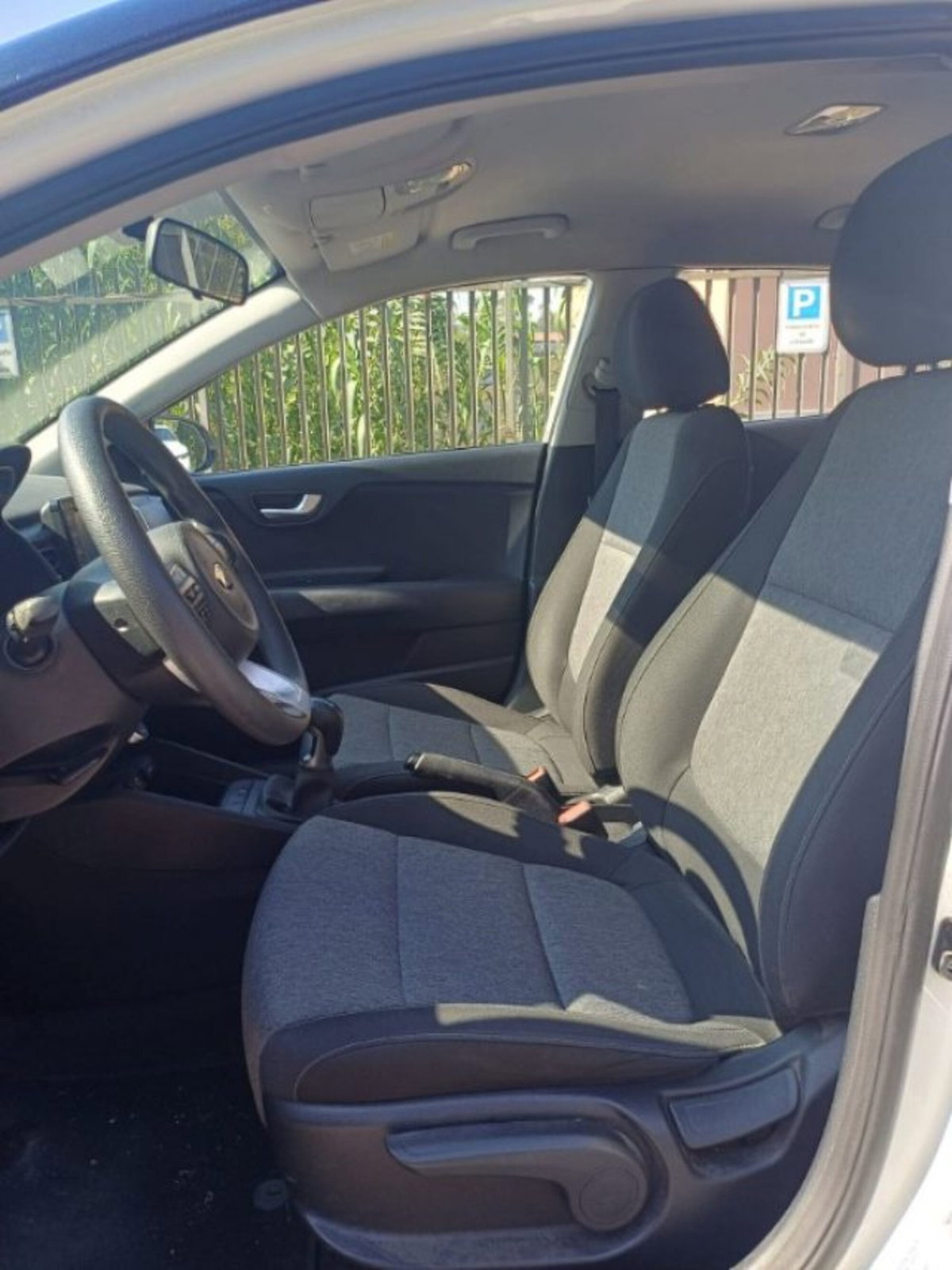 Kia Stonic 1.4 MPI EcoGPL Urban (5)