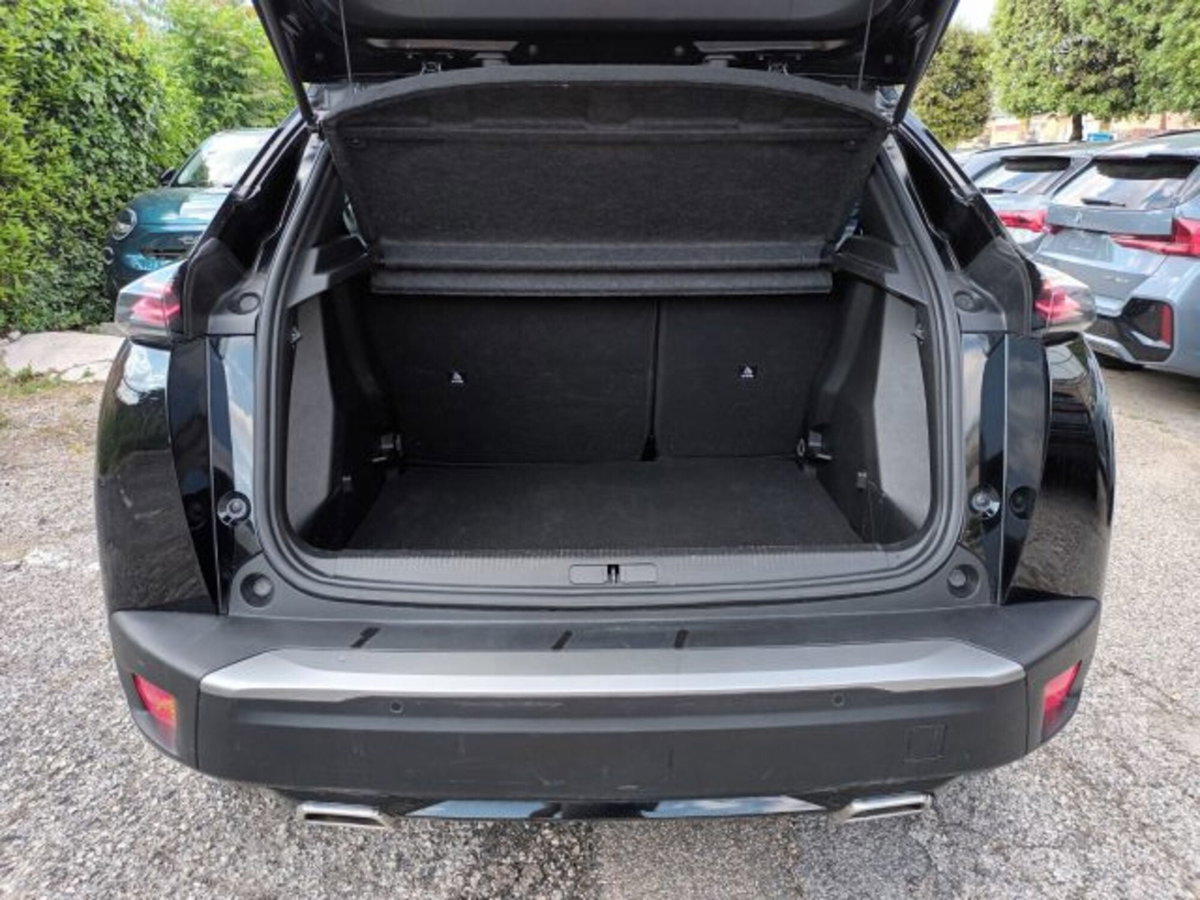 Peugeot 2008 PureTech 130 S&S EAT8 Allure Pack (15)