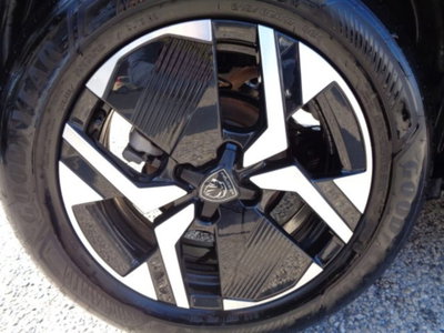 Peugeot 2008 PureTech 100 S&S Allure (10)