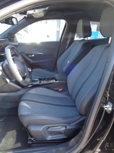 Peugeot 2008 PureTech 100 S&S Allure (5)