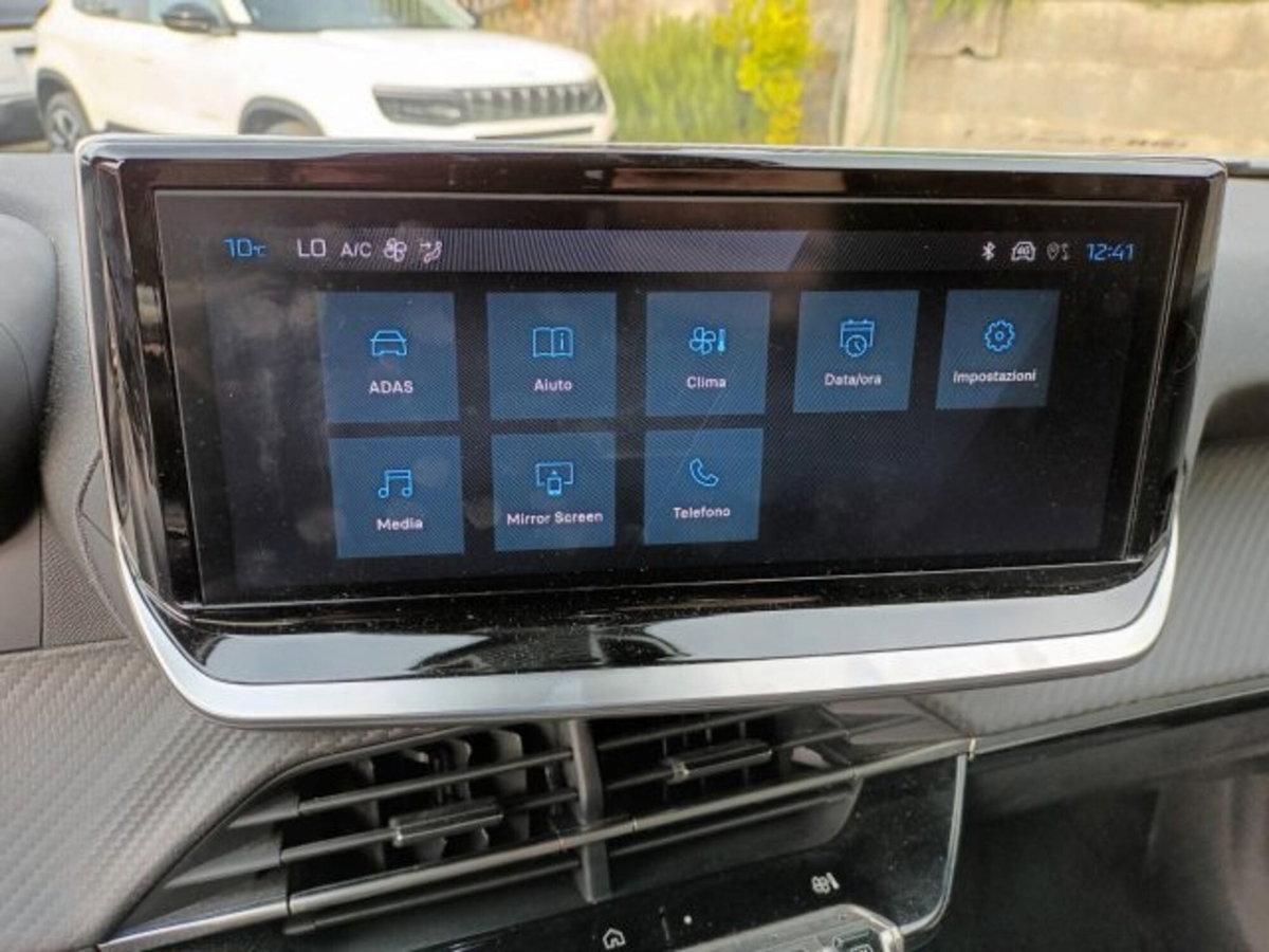 Peugeot 2008 PureTech 100 S&S Allure (9)