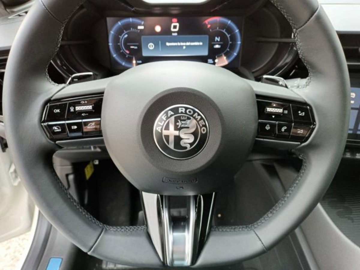 Alfa Romeo Junior elettrica Speciale 156cv (14)