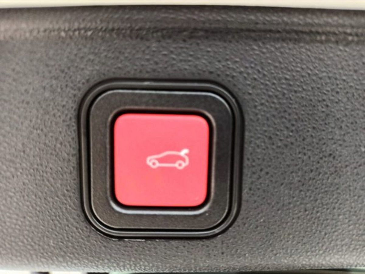 Alfa Romeo Junior elettrica Speciale 156cv (16)