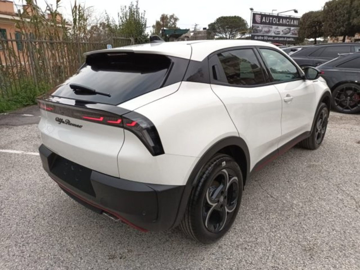Alfa Romeo Junior elettrica Speciale 156cv (3)