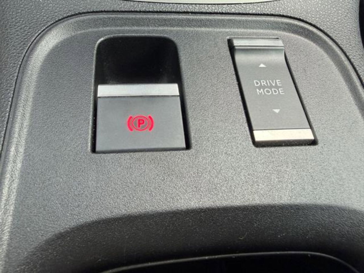 Jeep Avenger 1.2 turbo Altitude fwd 100cv (17)