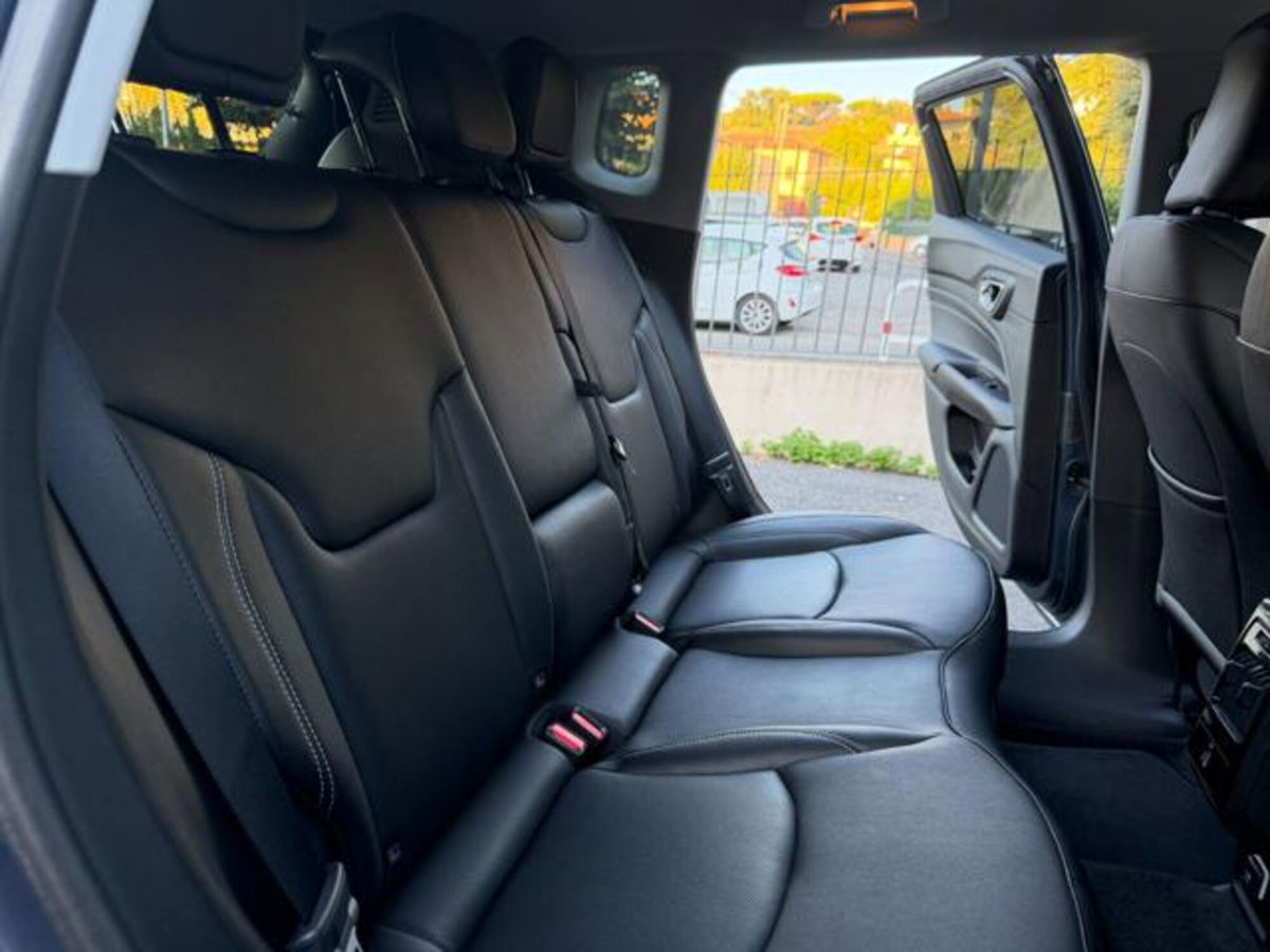 Jeep Compass 1.3 T4 240CV PHEV AT6 4xe Upland (14)