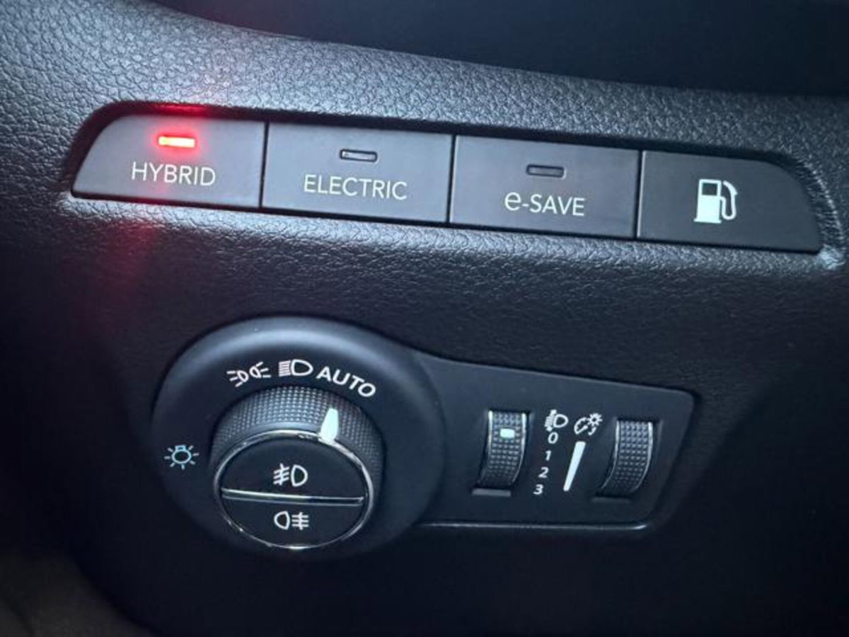 Jeep Compass 1.3 T4 240CV PHEV AT6 4xe Upland (17)