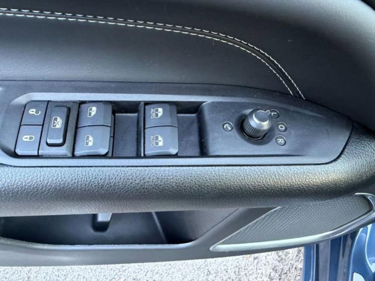 Jeep Compass 1.3 T4 240CV PHEV AT6 4xe Upland (18)