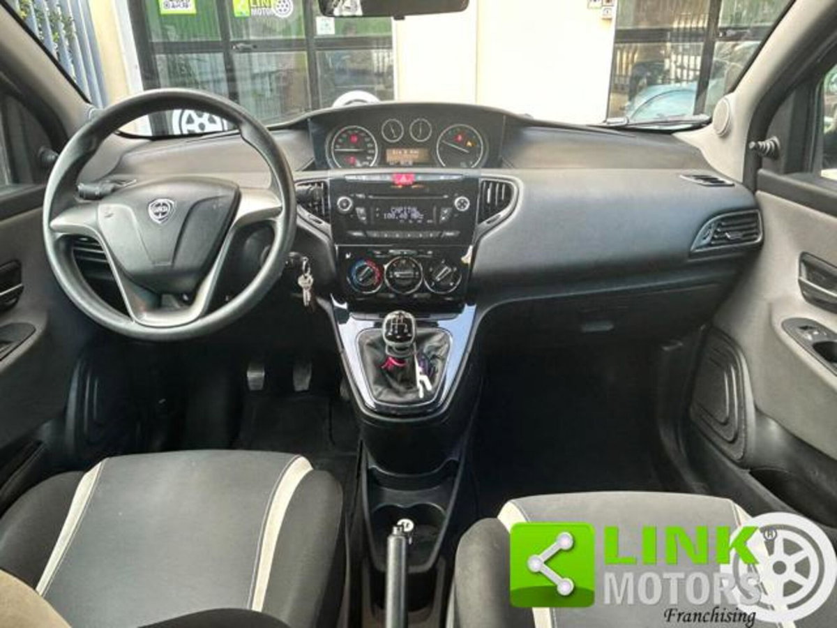 Lancia Ypsilon 1.2 69 CV 5 porte Elefantino (6)