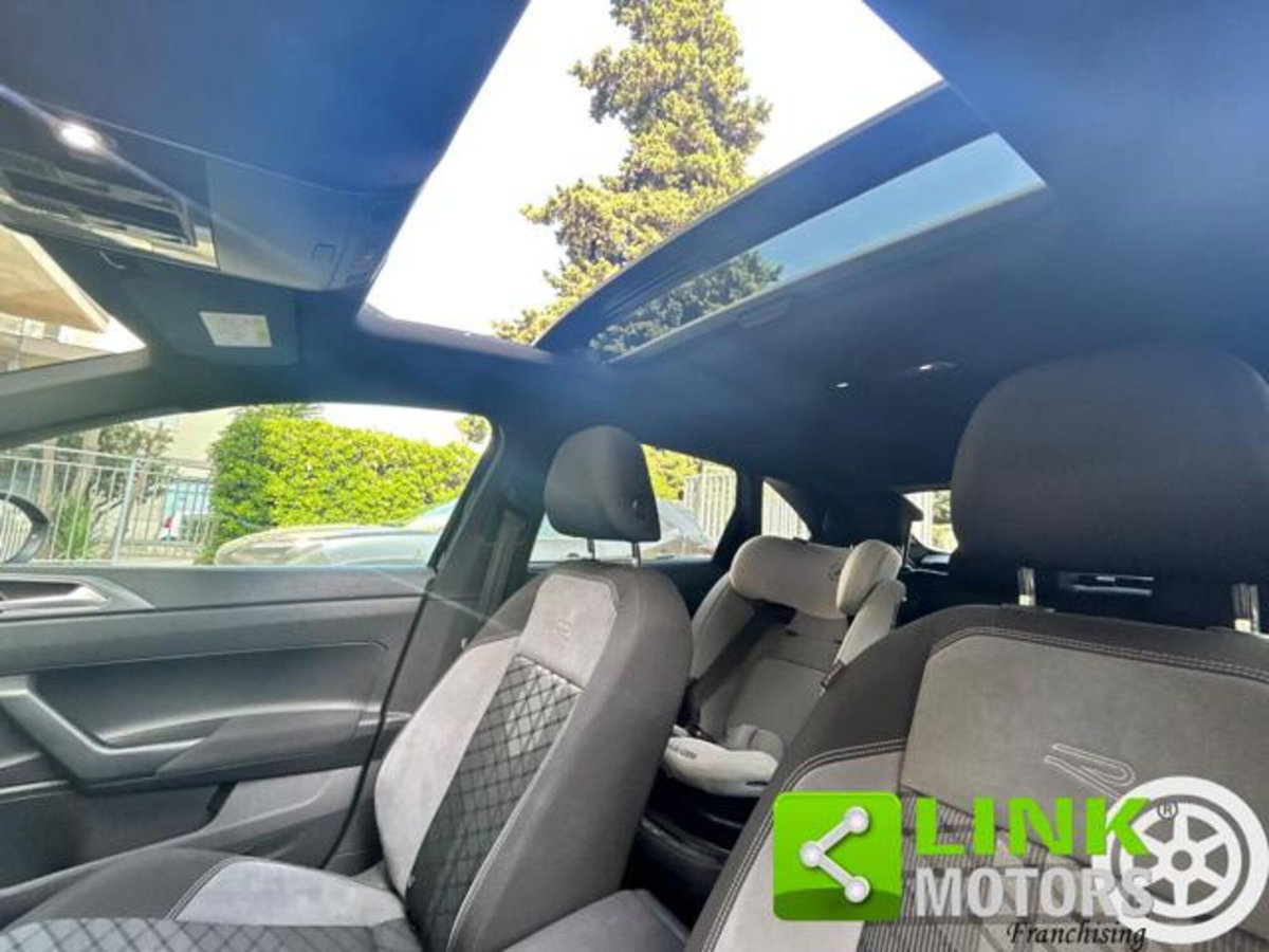 Volkswagen Taigo 1.5 tsi R-Line 150cv dsg (19)