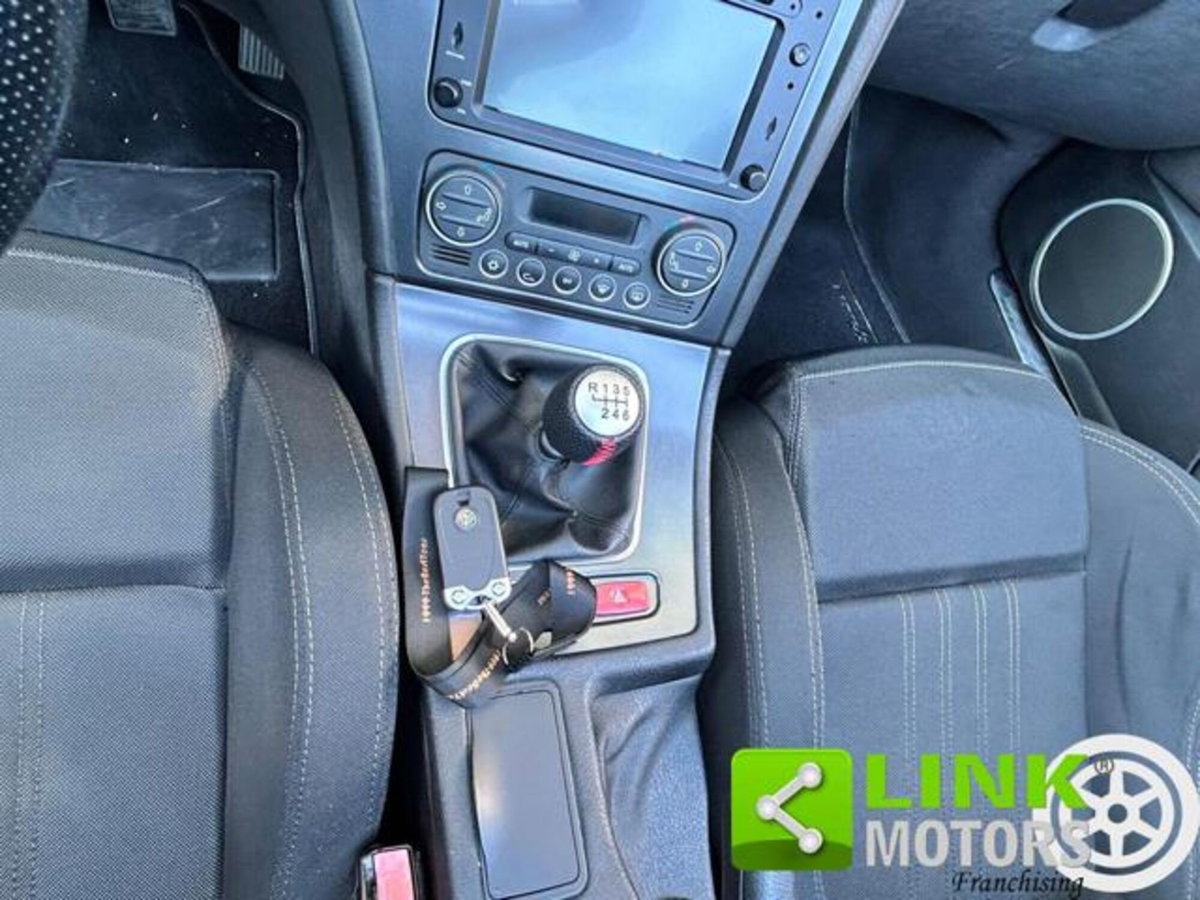 Alfa Romeo Spider 2.4 JTDm 210CV (10)