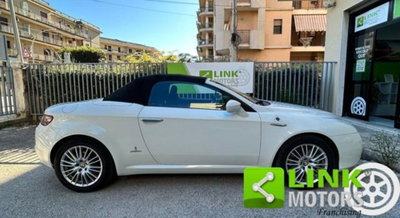 Alfa Romeo Spider 2.4 JTDm 210CV (11)