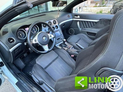 Alfa Romeo Spider 2.4 JTDm 210CV (2)