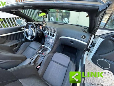 Alfa Romeo Spider 2.4 JTDm 210CV (8)