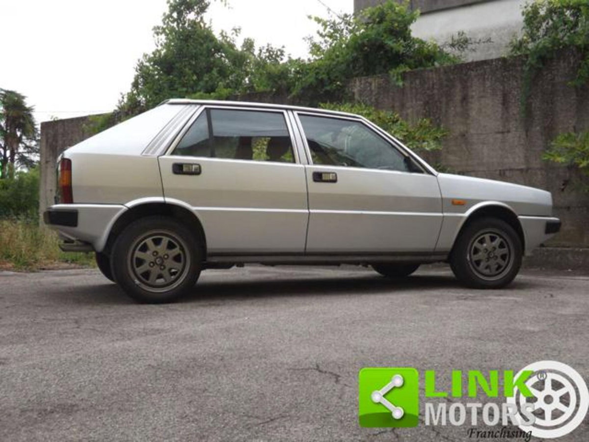 Lancia Delta 1.3 (8)