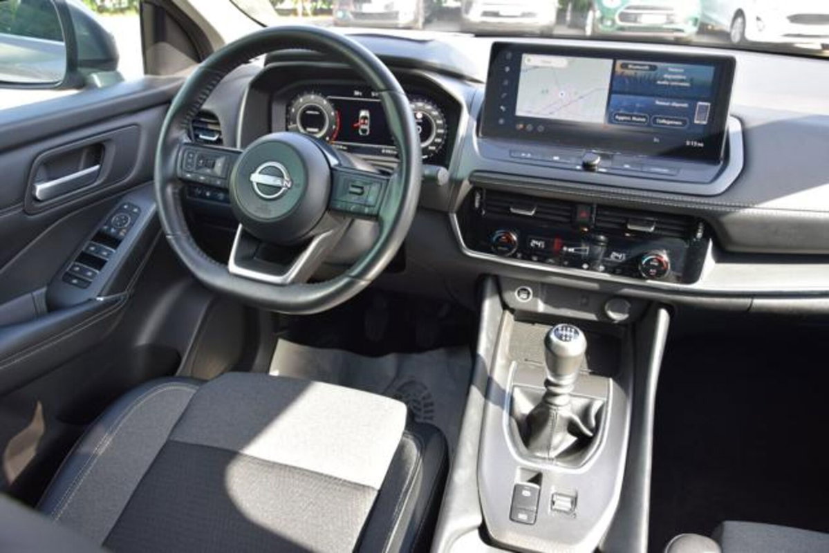 Nissan Qashqai 1.3 mhev N-Connecta 2wd 140cv (10)