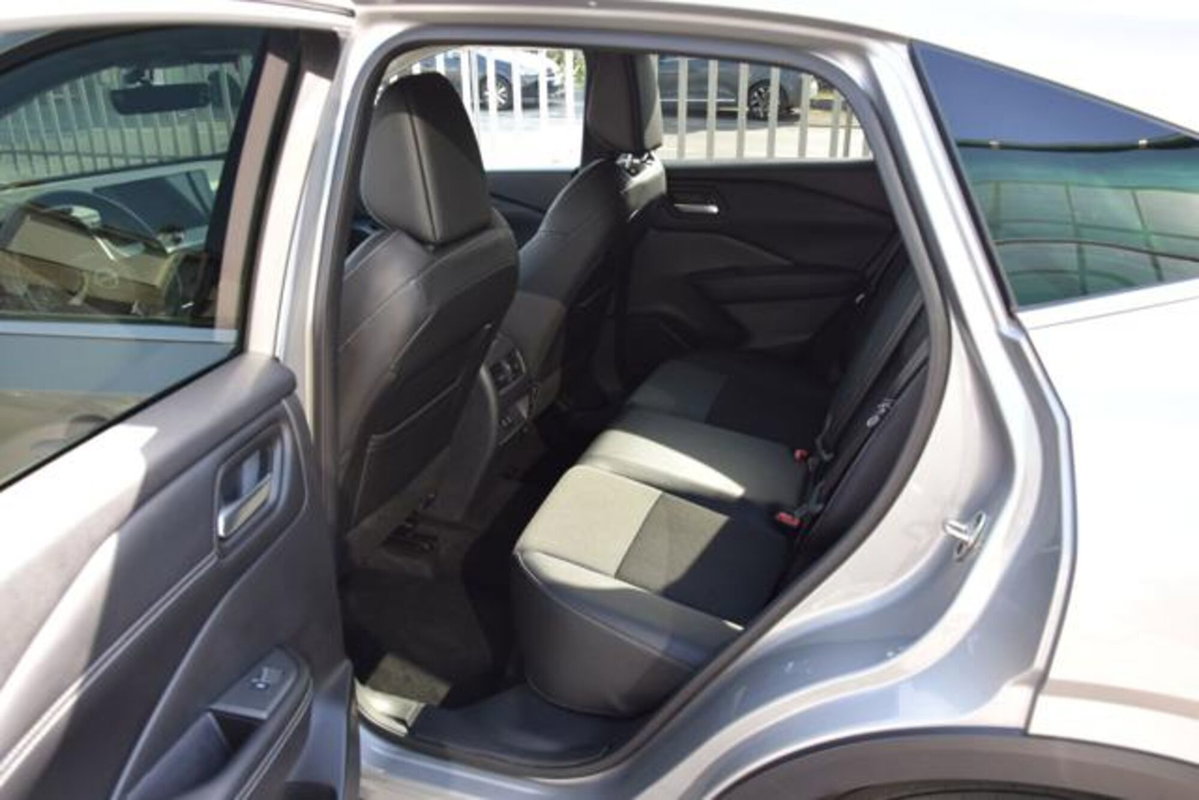 Nissan Qashqai 1.3 mhev N-Connecta 2wd 140cv (8)