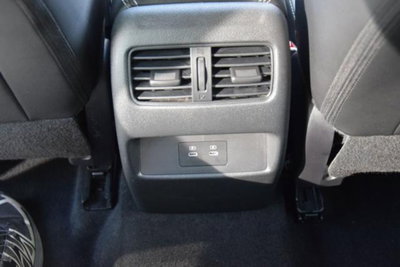 Nissan Qashqai 1.3 mhev N-Connecta 2wd 140cv (9)