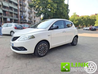 Lancia Ypsilon 1.2 69 CV 5 porte GPL Ecochic Elefantino Blu (12)