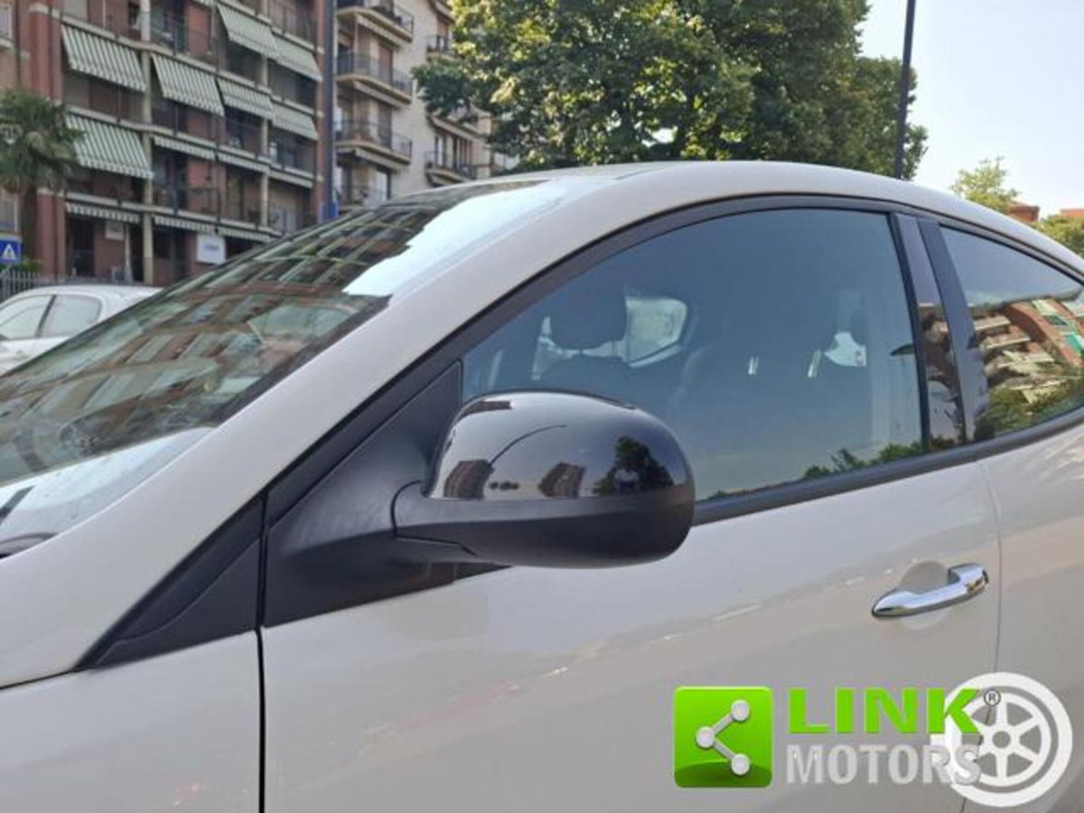 Lancia Ypsilon 1.2 69 CV 5 porte GPL Ecochic Elefantino Blu (13)