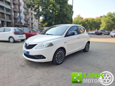 Lancia Ypsilon 1.2 69 CV 5 porte GPL Ecochic Elefantino Blu (2)