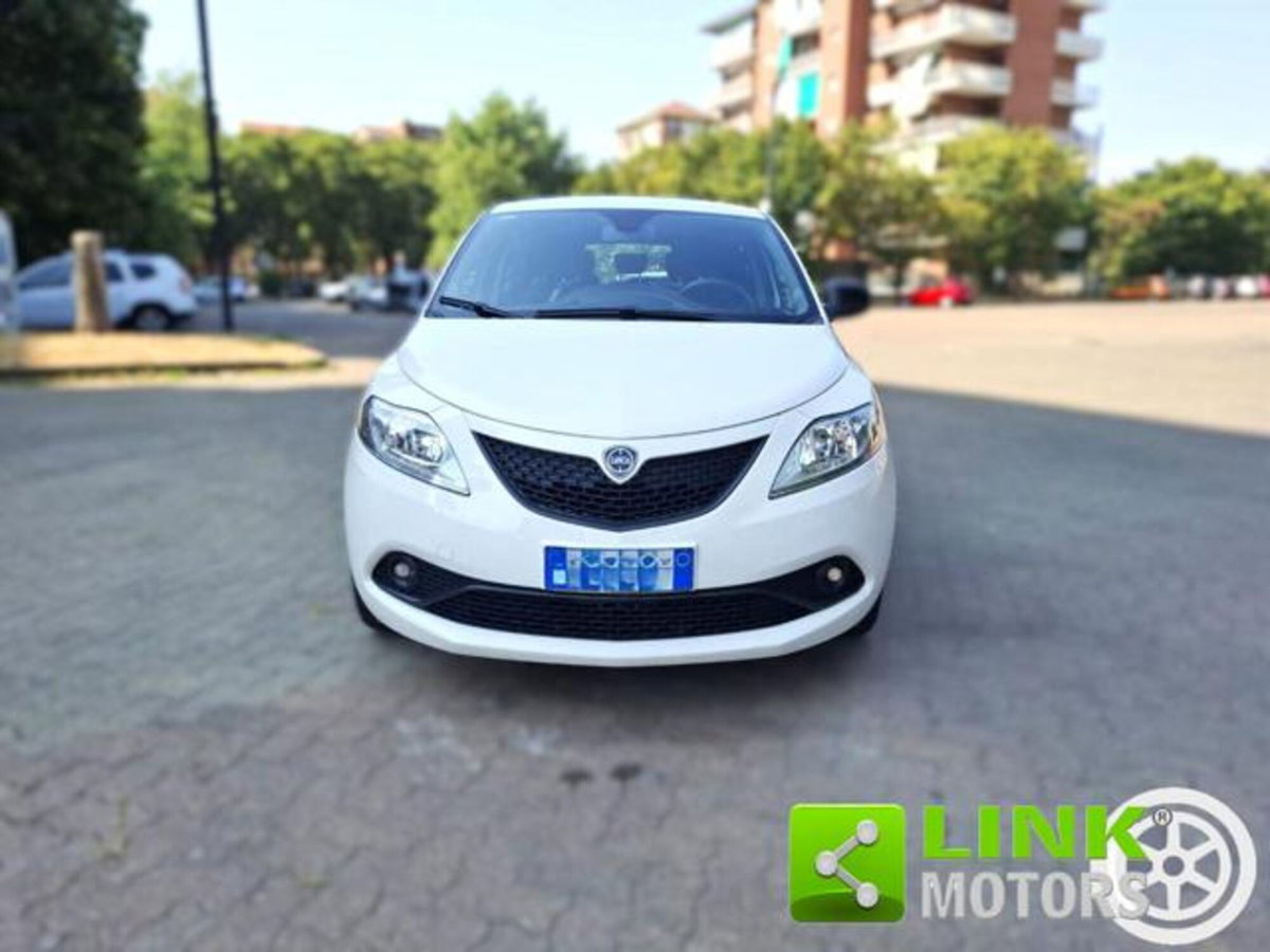 Lancia Ypsilon 1.2 69 CV 5 porte GPL Ecochic Elefantino Blu (3)