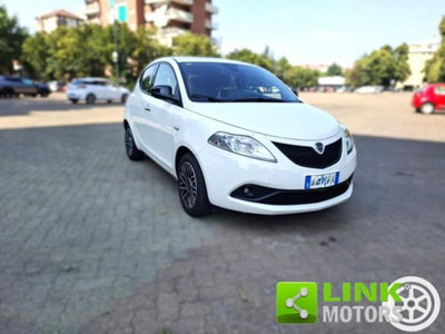 Lancia Ypsilon 1.2 69 CV 5 porte GPL Ecochic Elefantino Blu (9)