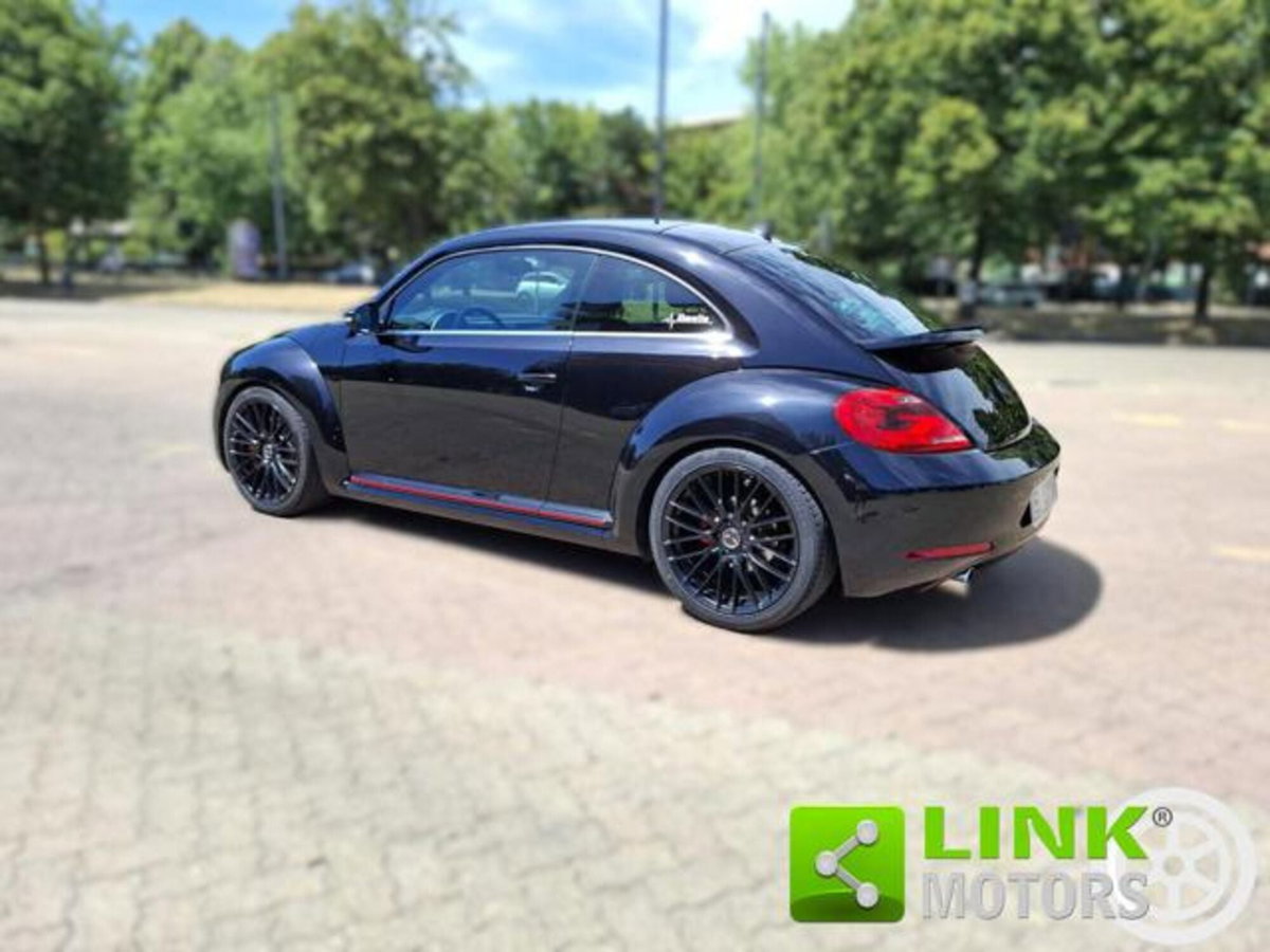 Volkswagen New Beetle 1.6 (3)