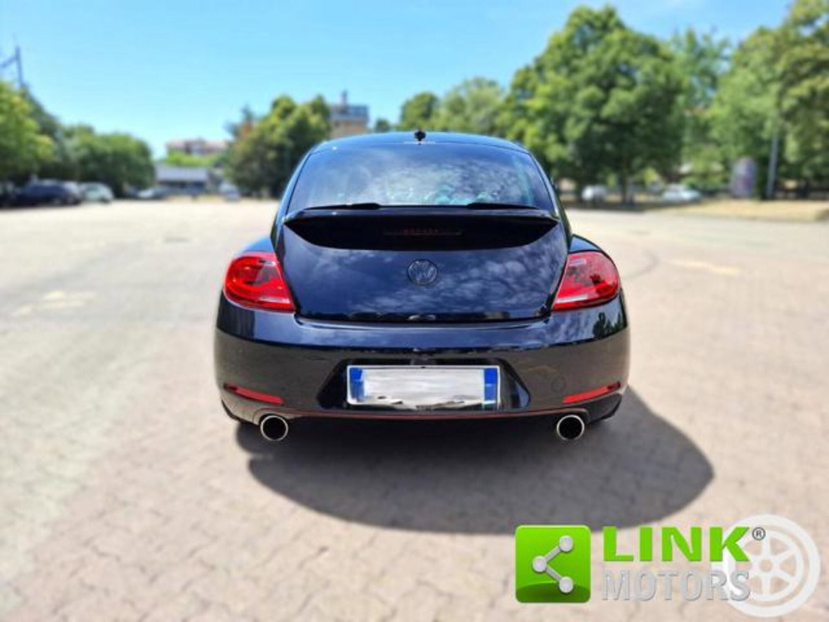 Volkswagen New Beetle 1.6 (4)