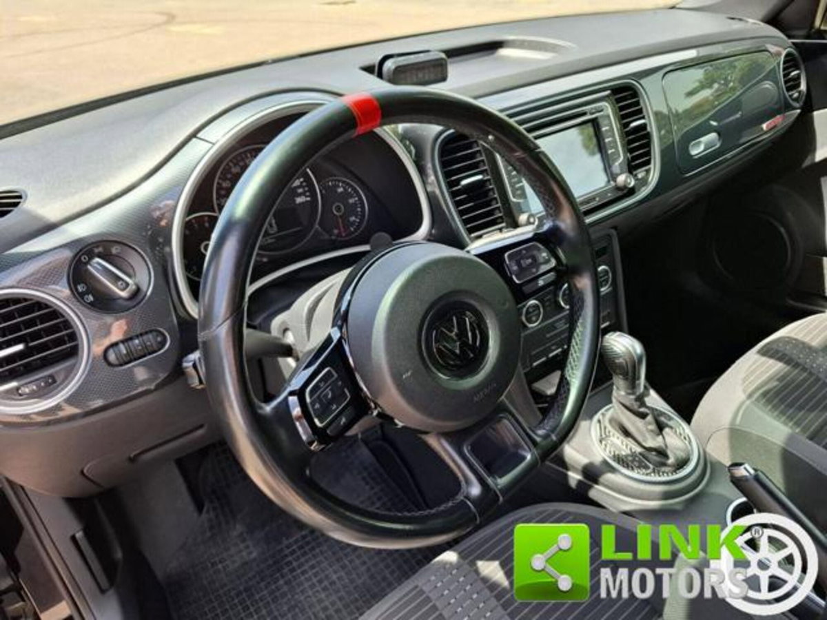 Volkswagen New Beetle 1.6 (6)