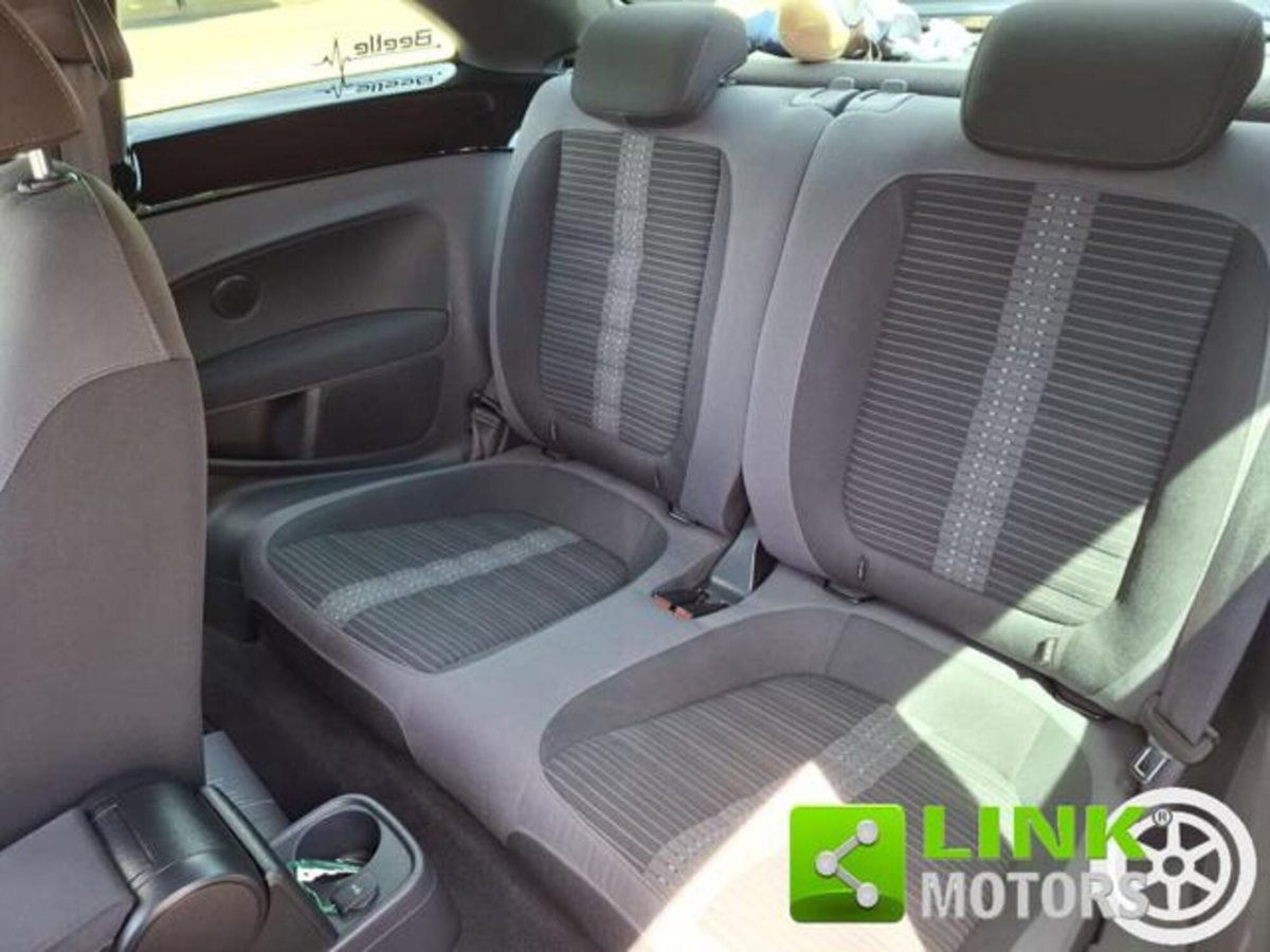 Volkswagen New Beetle 1.6 (8)