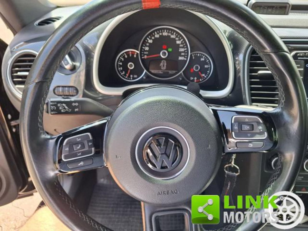 Volkswagen New Beetle 1.6 (9)