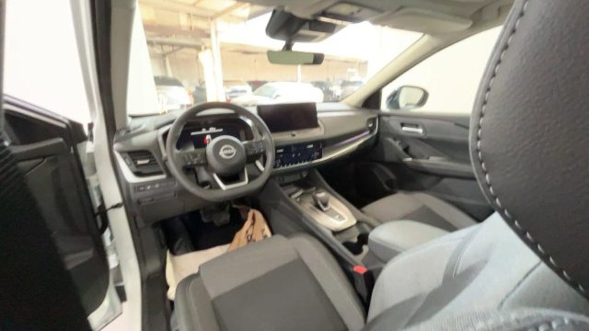 Nissan Qashqai 1.3 mhev N-Connecta 2wd 158cv (11)