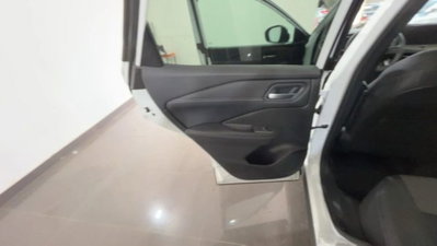 Nissan Qashqai 1.3 mhev N-Connecta 2wd 158cv (17)