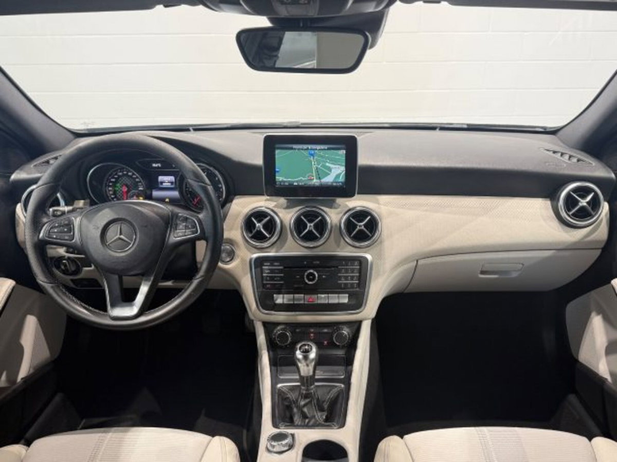 Mercedes-Benz Classe A 180 d Sport (10)