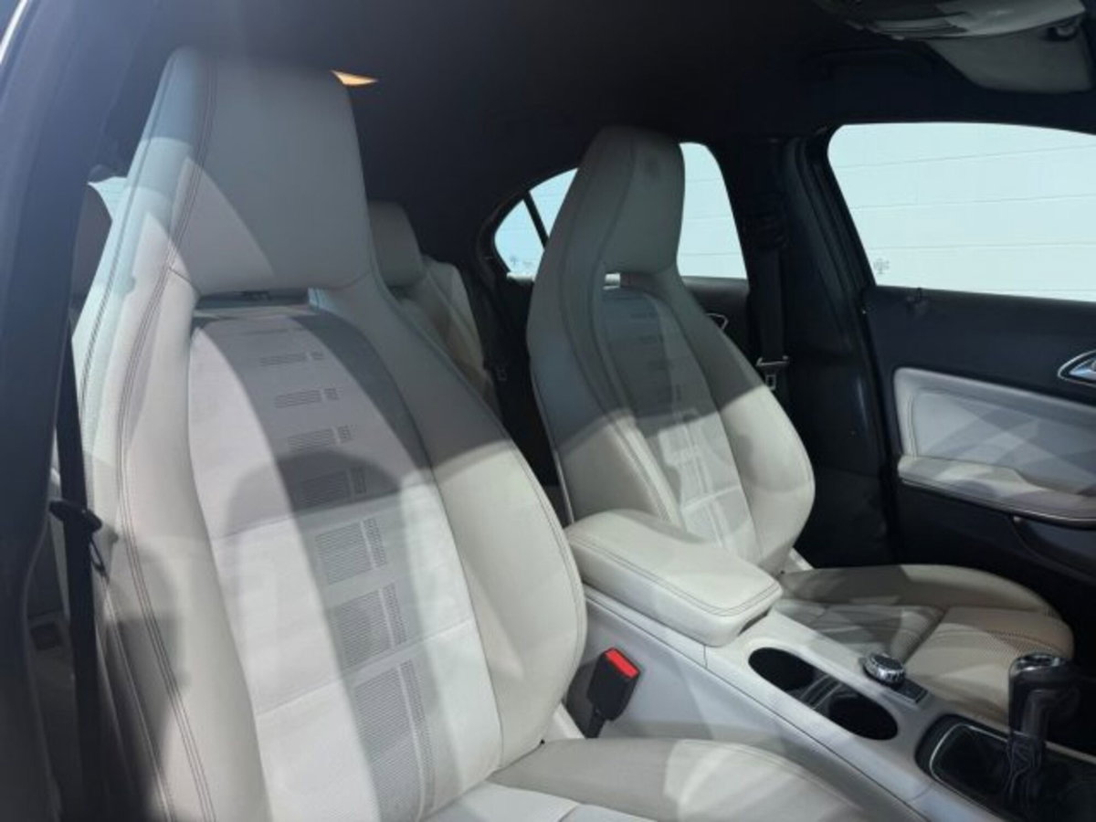Mercedes-Benz Classe A 180 d Sport (14)