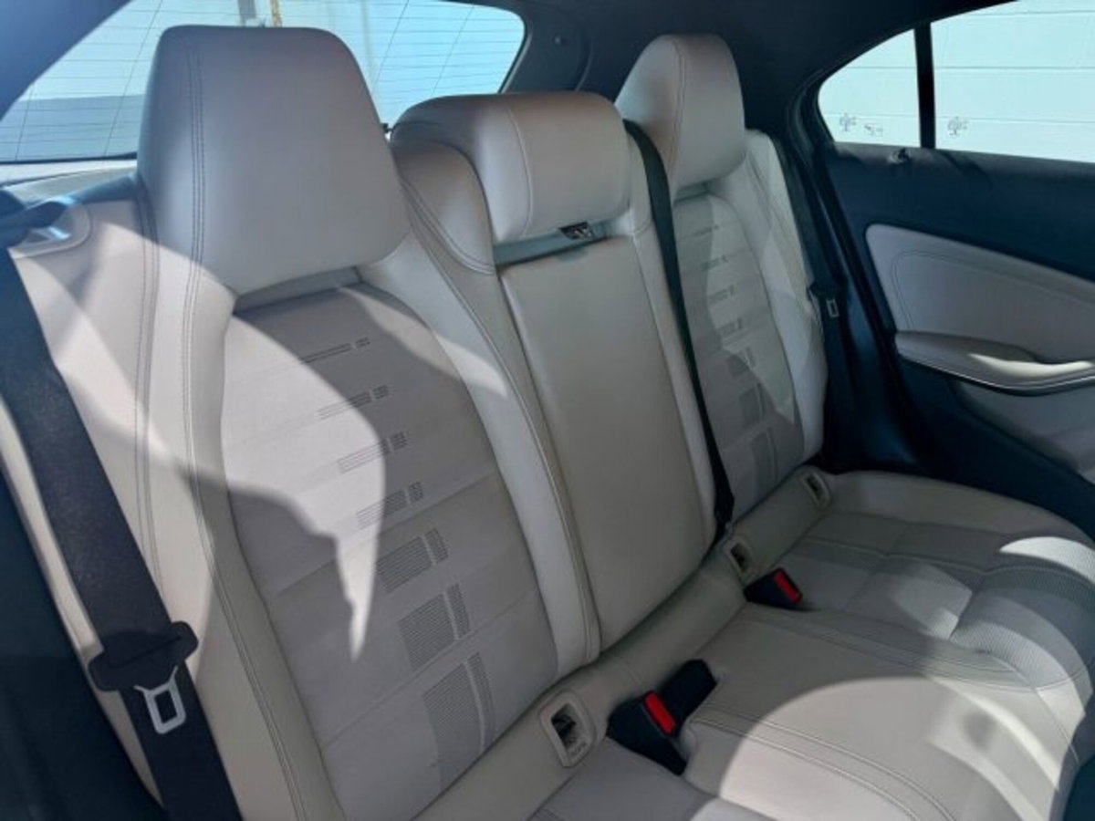 Mercedes-Benz Classe A 180 d Sport (15)