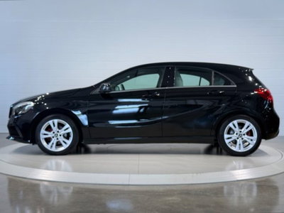 Mercedes-Benz Classe A 180 d Sport (2)